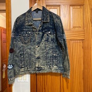 Vintage style washed jean jacket